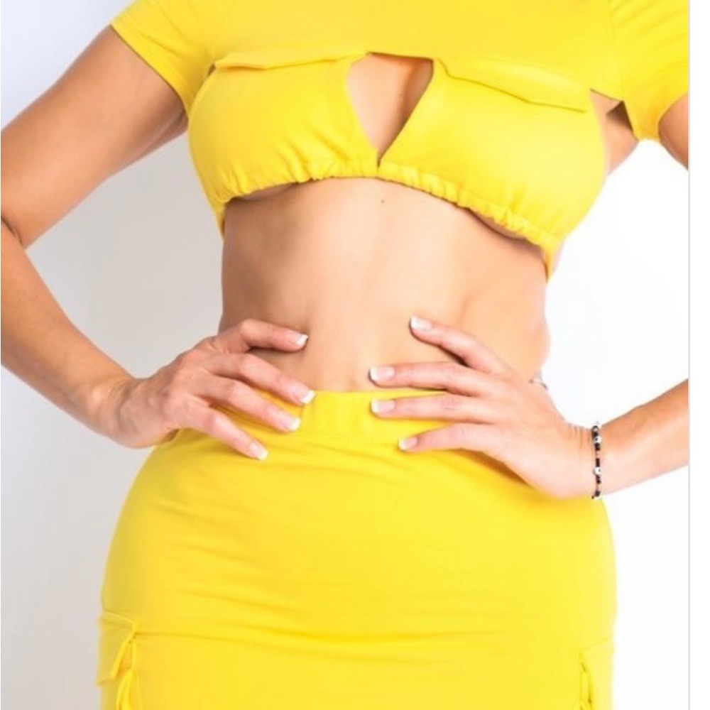 Open Back String Detailed Crop Top Set - Picture 4 of 4